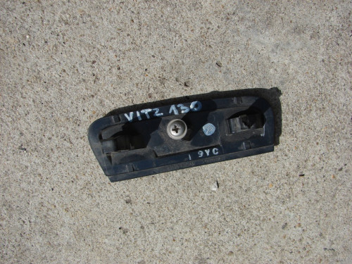 KATAFOT-V-BAMPER-R-_-VITZ-KSP130-3.jpg