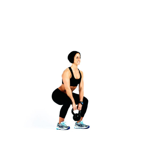 skimble-workout-trainer-exercise-kettlebell-squat-to-upright-row-3_iphone.jpg