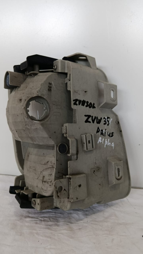 TUMAN-81511-47040-RL-ZVW30-2.jpg