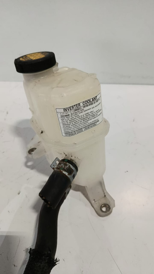 BACOK-INVERT-88460-47150-ZVW30-2-1.jpg